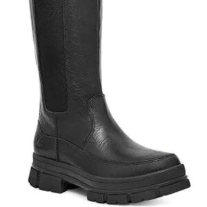 ugg Ashton chelsea boots brand new never worn